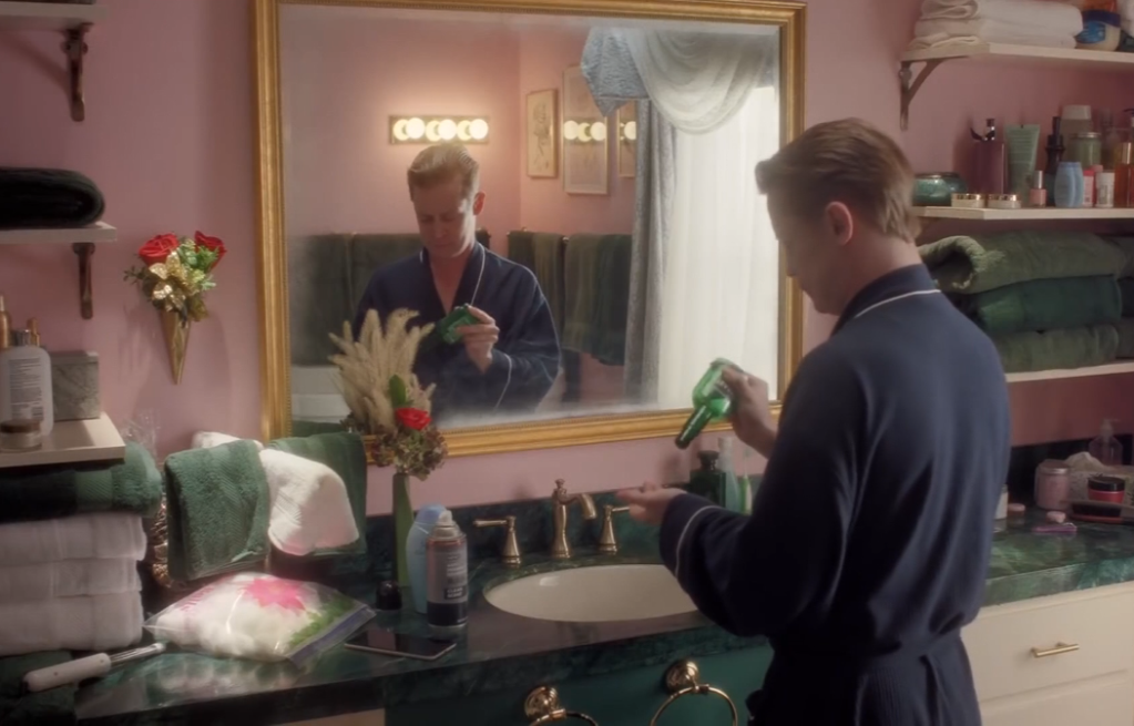 Macaulay Culkin recreates iconic ‘Home Alone’ scenes in new ad for