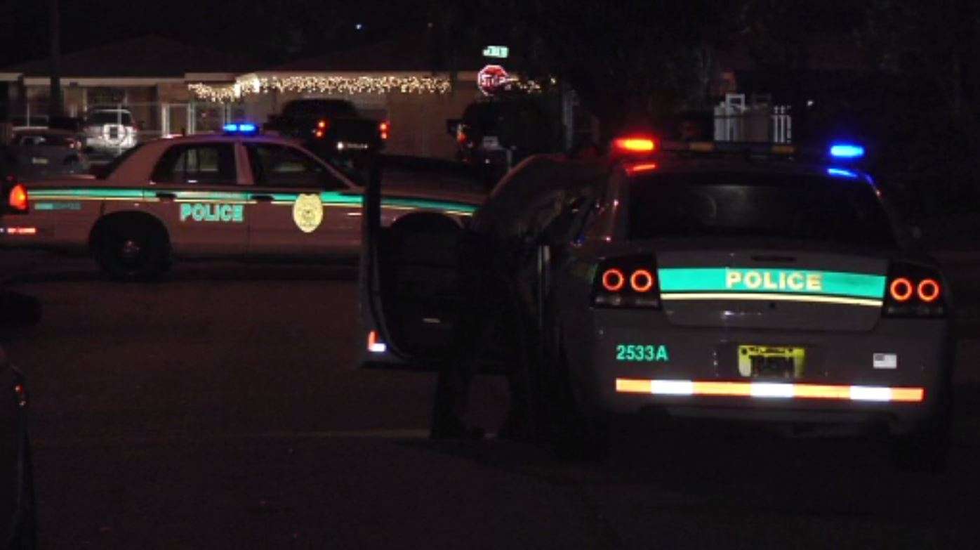 Man shot by gunman at SW Miami-Dade home - WSVN 7News | Miami News ...