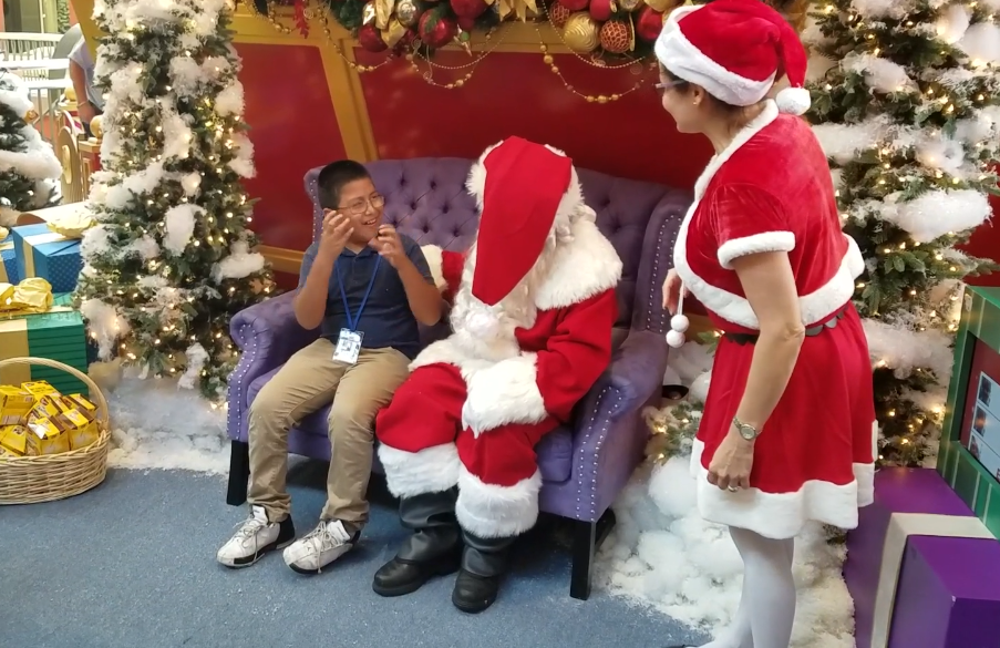Dolphin Mall hosts Santa Claus events for special needs children WSVN 7News Miami News