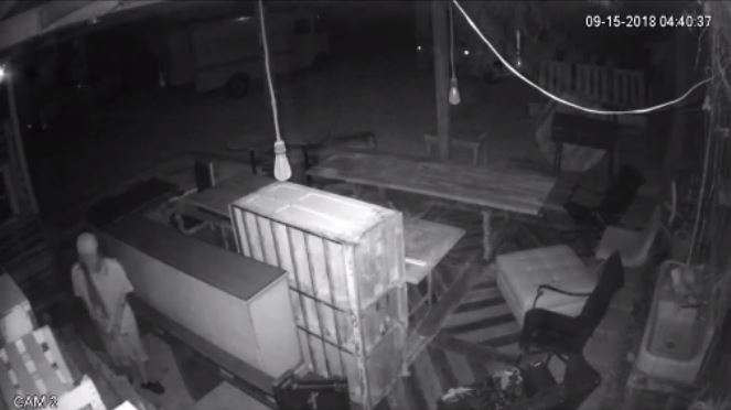 Miami warehouse burglars caught on camera - WSVN 7News | Miami News ...