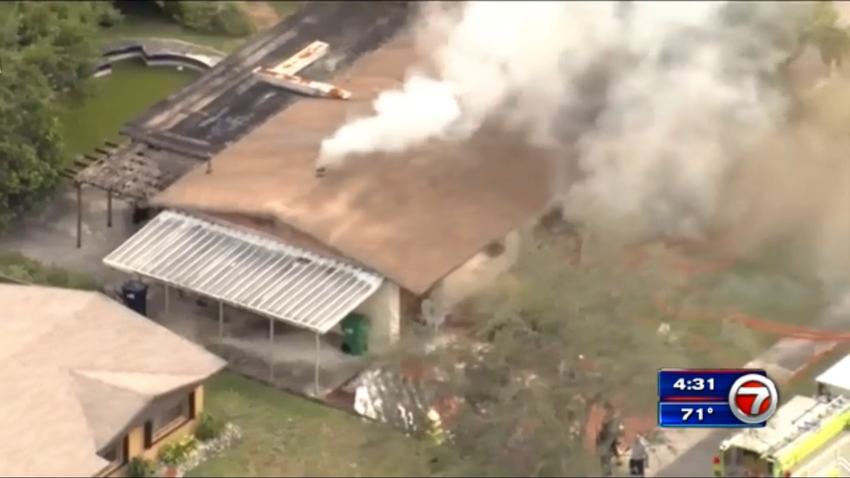 Neighbors save elderly woman from house fire in SW MiamiDade WSVN