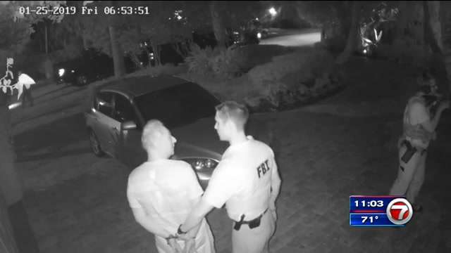 Video shows FBI raid of Roger Stone’s Fort Lauderdale home - WSVN 7News ...