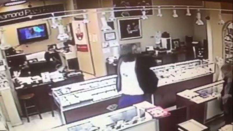 Man caught on camera snatching jewelry from Hollywood store - WSVN ...