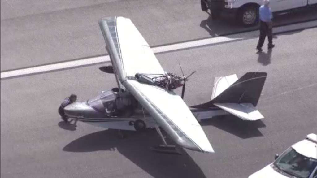 Landing gear on aircraft collapse at Tamiami Airport WSVN 7News