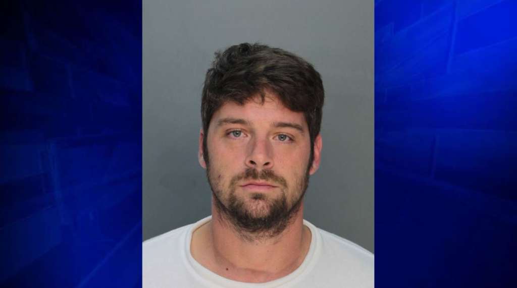 Suspected gunman in fatal Miami Beach shooting surrenders ...