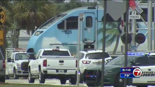 1 killed after car hits Tri-Rail in Pompano Beach - WSVN 7News | Miami ...