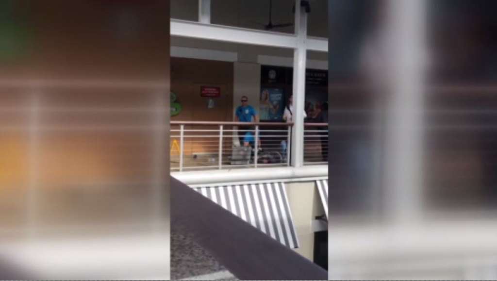 1 hospitalized, 1 detained after stabbing at Bayside - WSVN 7News | Miami News, Weather, Sports ...