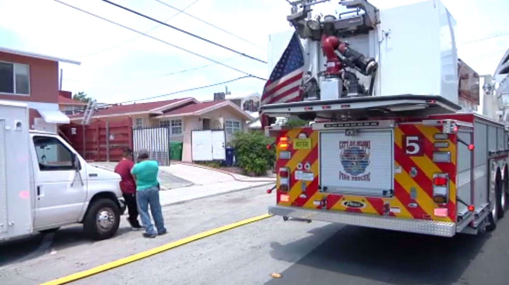 Family of 5 evacuate Miami home as fire erupts in attic - WSVN 7News ...