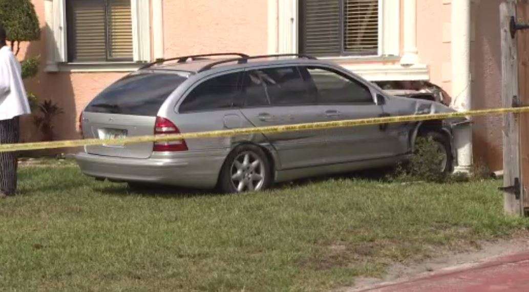 Car crashes into Miami Gardens home; no injuries - WSVN 7News | Miami ...
