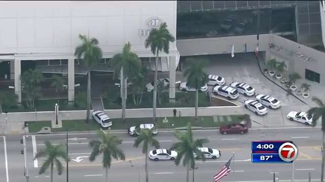 Barricaded subject in custody after standoff at downtown Miami hotel ...