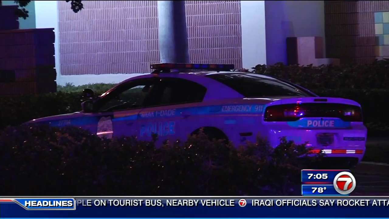 2 officers transported after crash in NW Miami-Dade - WSVN 7News ...