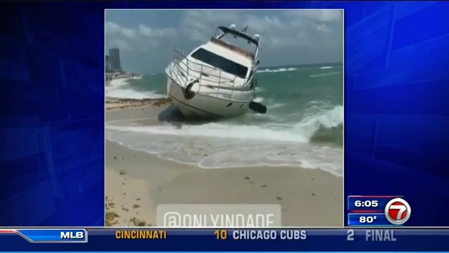 Boat carrying 13 passengers washes ashore in Miami Beach – WSVN 7News ...