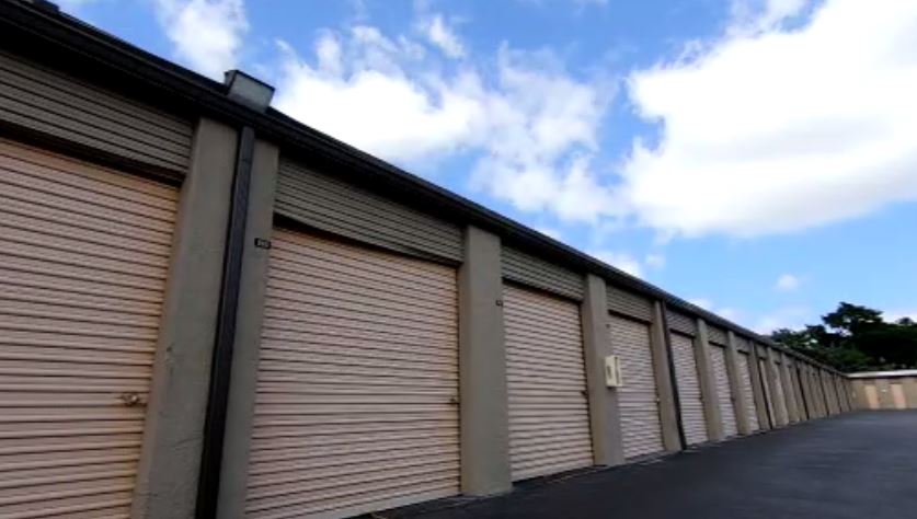 Storage Stress Moving Companies Refuse To Move Couple S Items After Storage Unit Is Infested By Roaches Rat Wsvn 7news Miami News Weather Sports Fort Lauderdale