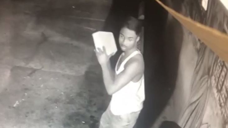  Man  caught on camera trying to break into 3 Wilton  Manors  