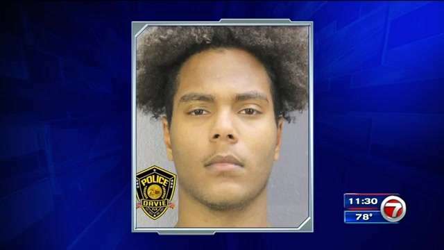 Man arrested in theft of Juul display case from Davie Tom Thumb - WSVN ...