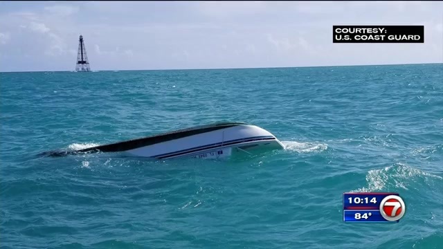 Good Samaritan rescues 4 after catamaran capsizes off Marathon – WSVN ...