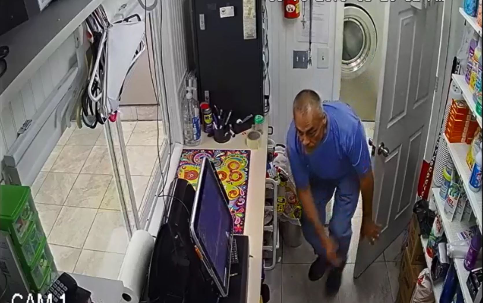 Deputies identify man caught on camera stealing iPhone from Oakland ...