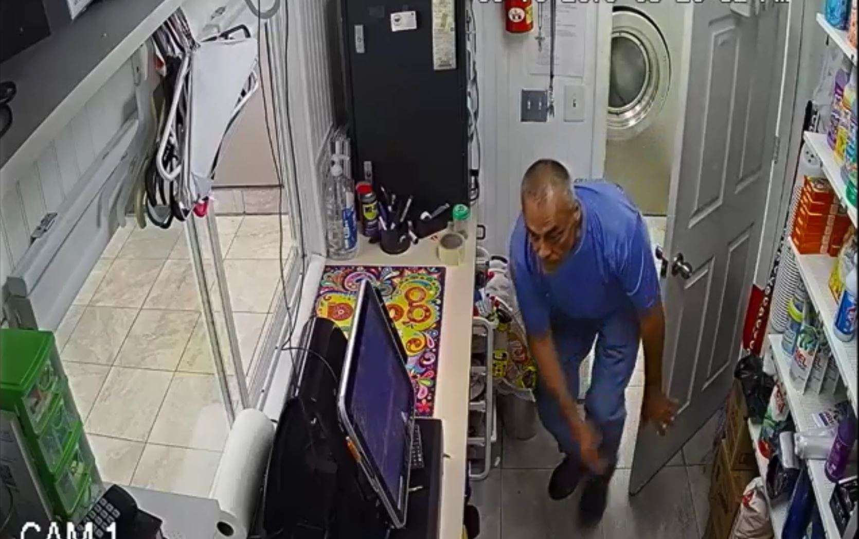 Deputies identify man caught on camera stealing iPhone from Oakland ...