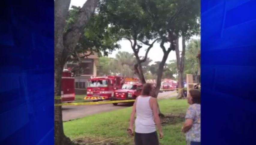 1 hospitalized, dog rescued after Hollywood apartment catches fire ...