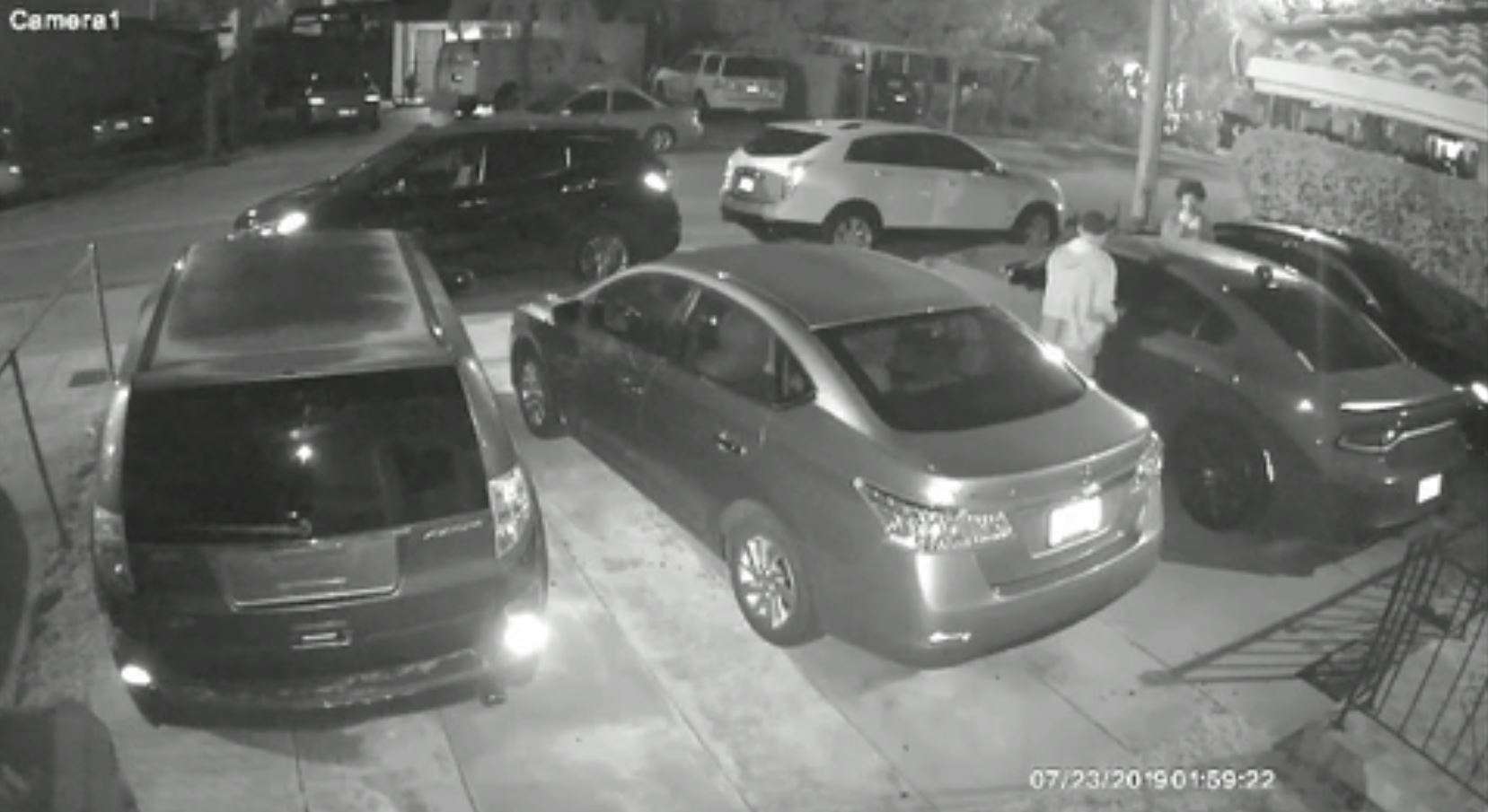 2 caught on camera stealing cash, handgun from unlocked car in Miami ...