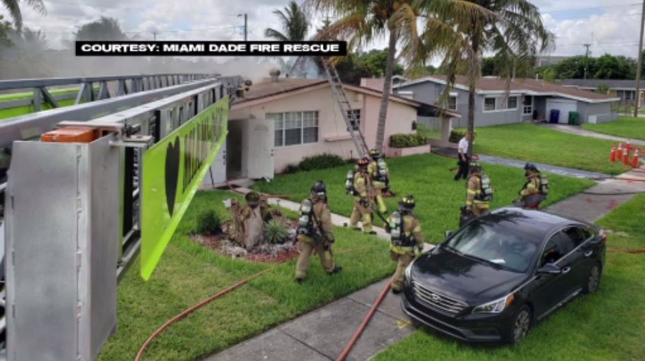 5 Displaced After Miami Gardens House Fire Wsvn 7news Miami News Weather Sports Fort Lauderdale