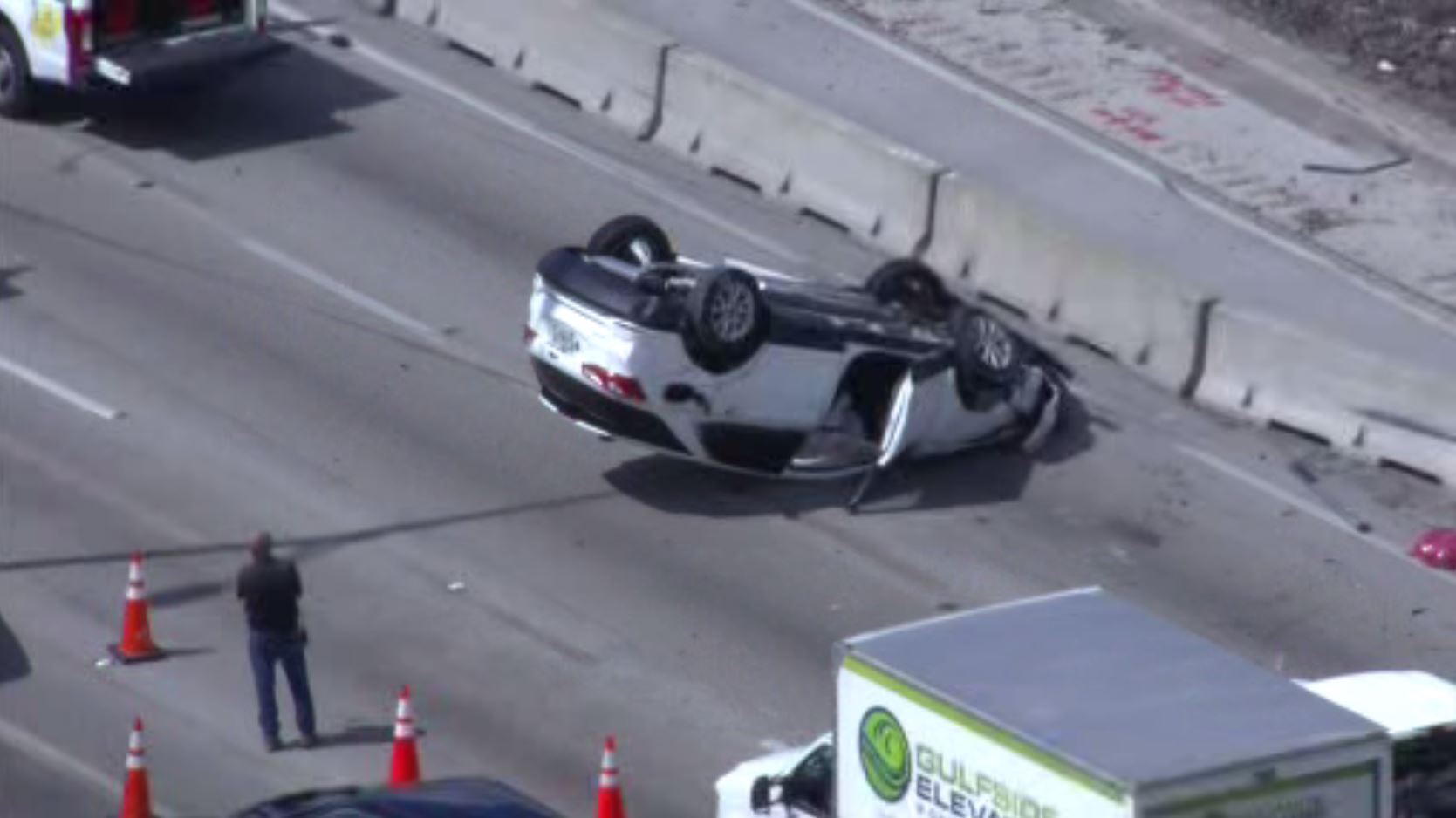 Woman Transported After Rollover Crash In Oakland Park Wsvn 7news Miami News Weather Sports Fort Lauderdale