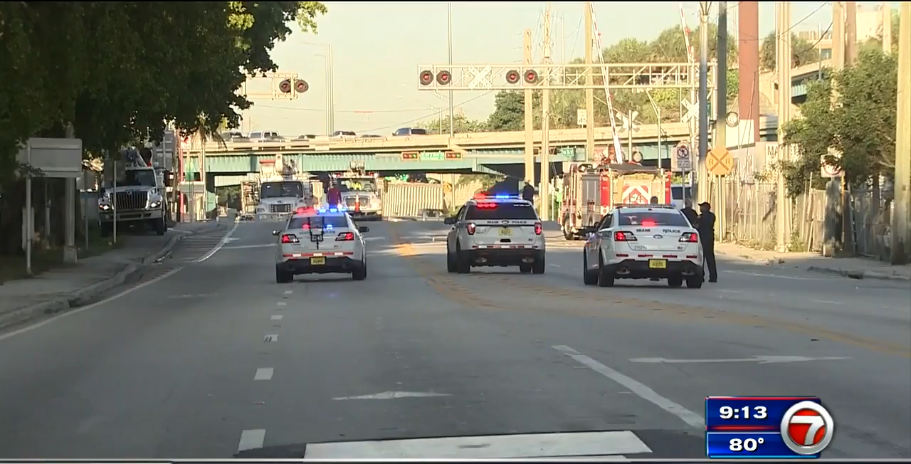 Downed power lines causes road closures in Miami Springs WSVN 7News