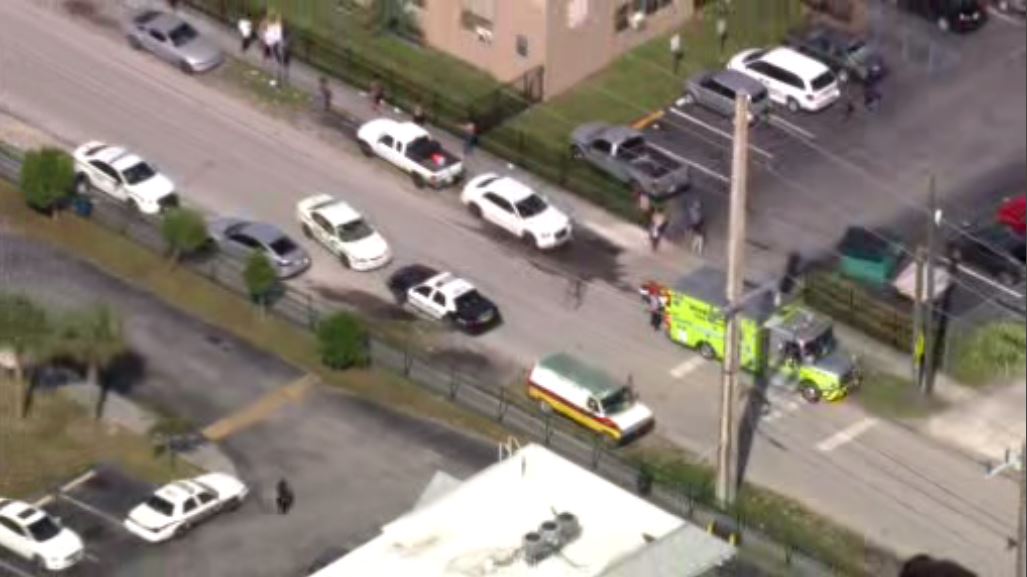 1 Dead 2 Transported After Opa Locka Triple Shooting Wsvn 7news Miami News Weather Sports 