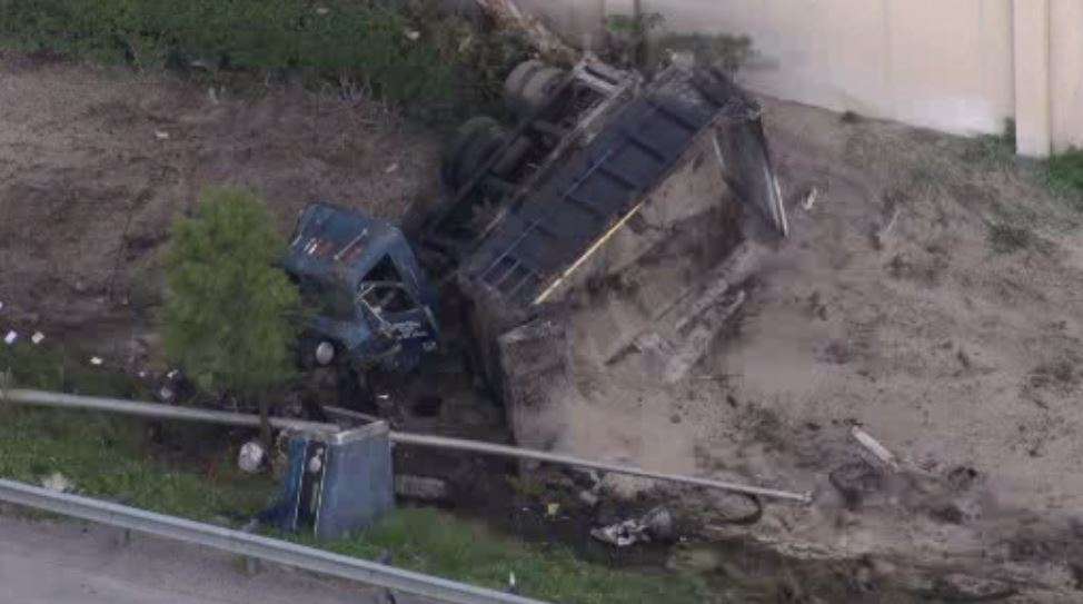 Dump truck rolls off Sawgrass Expressway in Coral Springs - WSVN 7News ...