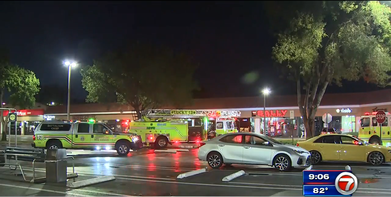 Fire breaks out at Fresco y Más in SW MiamiDade WSVN 7News Miami News, Weather, Sports