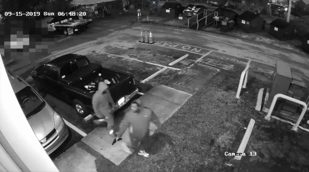 Armed robbery caught on camera at NW MiamiDade flea market WSVN