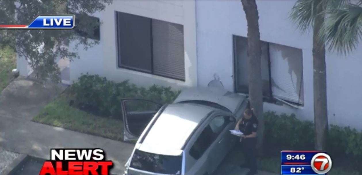 Minor injuries reported after SUV crashes into Coral Springs apartment ...