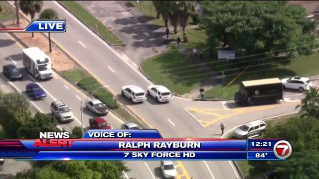2 shot during armed robbery in Hialeah - WSVN 7News | Miami News ...