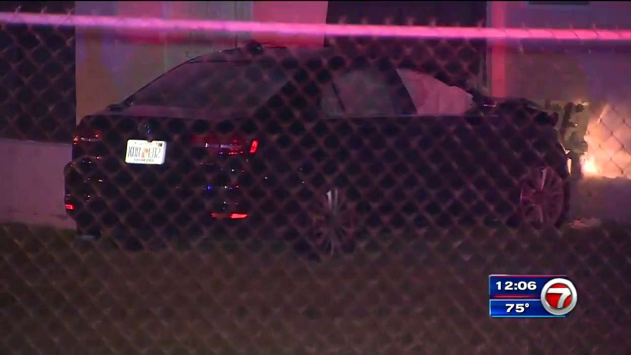 Car crashes into Miami Gardens home - WSVN 7News | Miami News, Weather ...