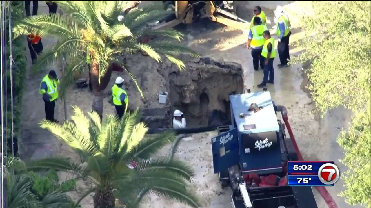 Broken water main causes road closures in Coral Gables - WSVN 7News ...