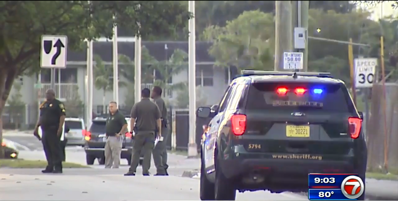2 deputies targeted in Pembroke Park shooting - WSVN 7News | Miami News ...