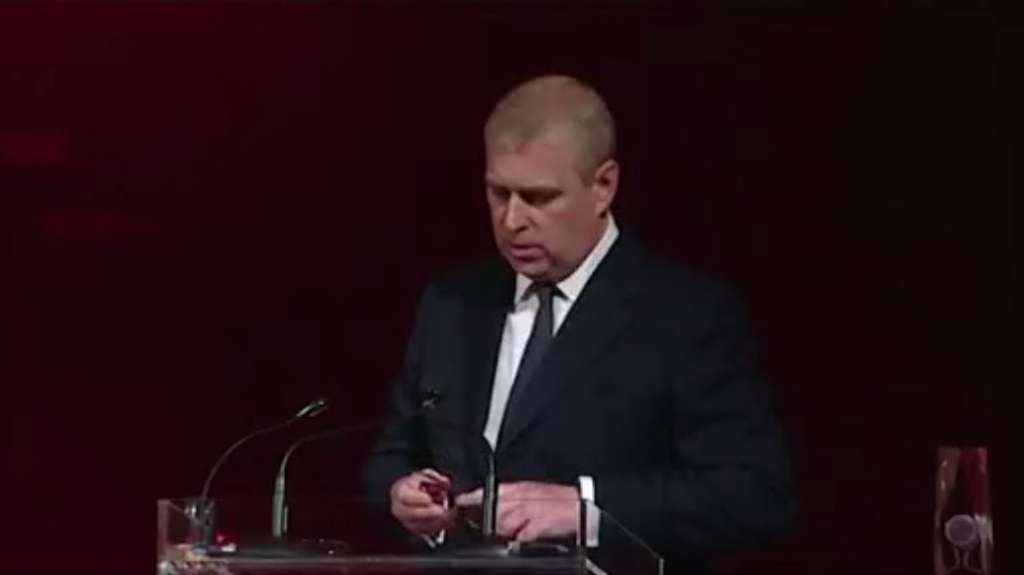 Two arrested after trespassing near Prince Andrew’s home - WSVN 7News