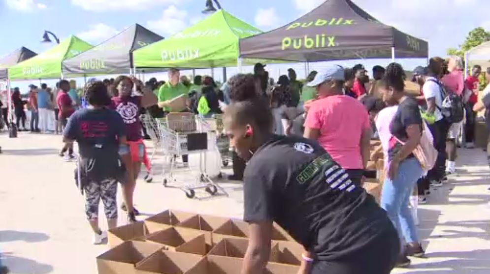 Publix donates 1,600 Thanksgiving meals to local nonprofit ...