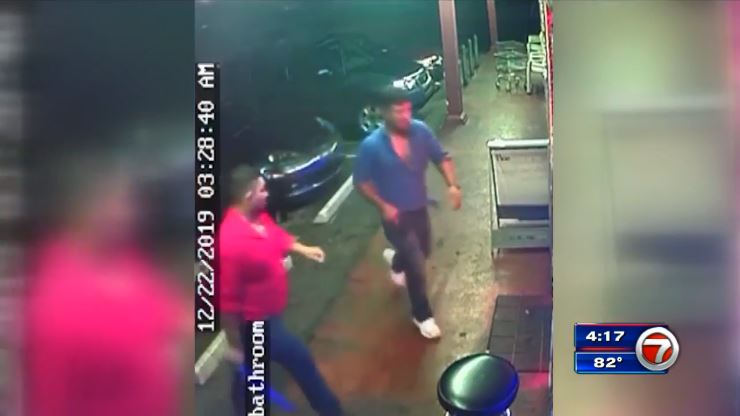 Bso 2 Men Kicked Out Of Deerfield Beach Bar After Brawl Return With Gun Machete Wsvn 7news Miami News Weather Sports Fort Lauderdale