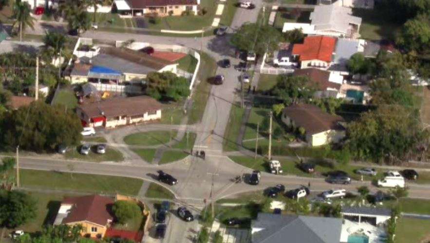 Police investigate double shooting in Miami Gardens - WSVN 7News ...