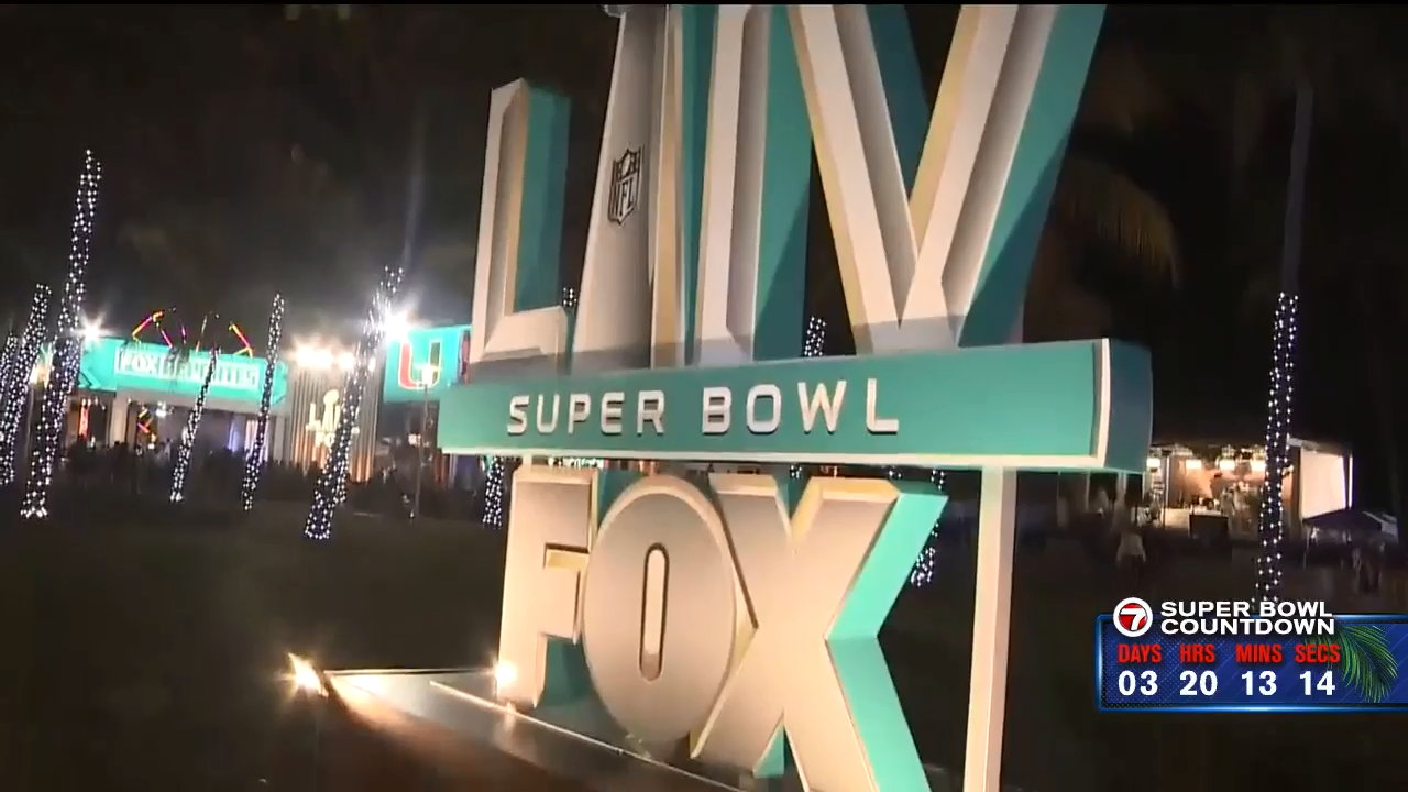 Football fans enjoy Fox’s Super Bowl compound on South Beach WSVN
