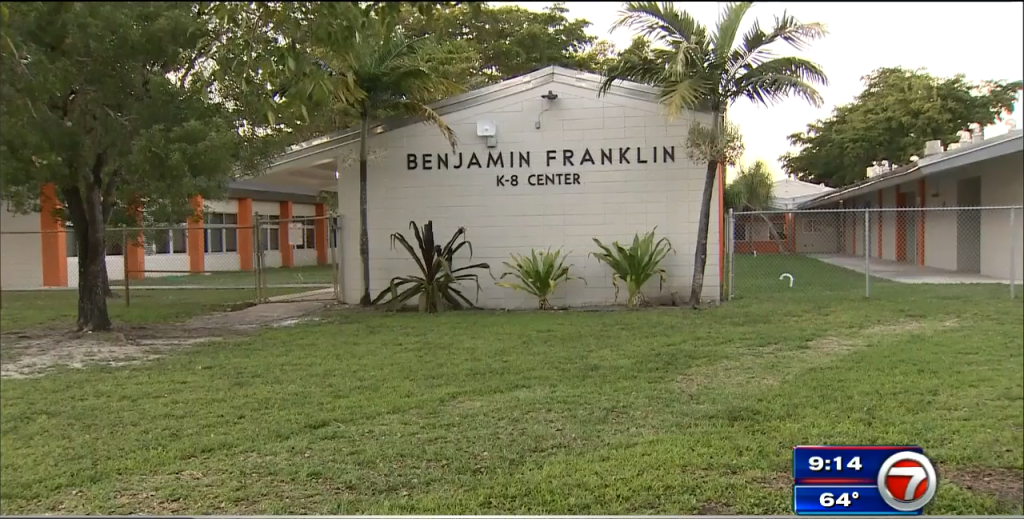 2 middle school students arrested after allegedly bringing guns to