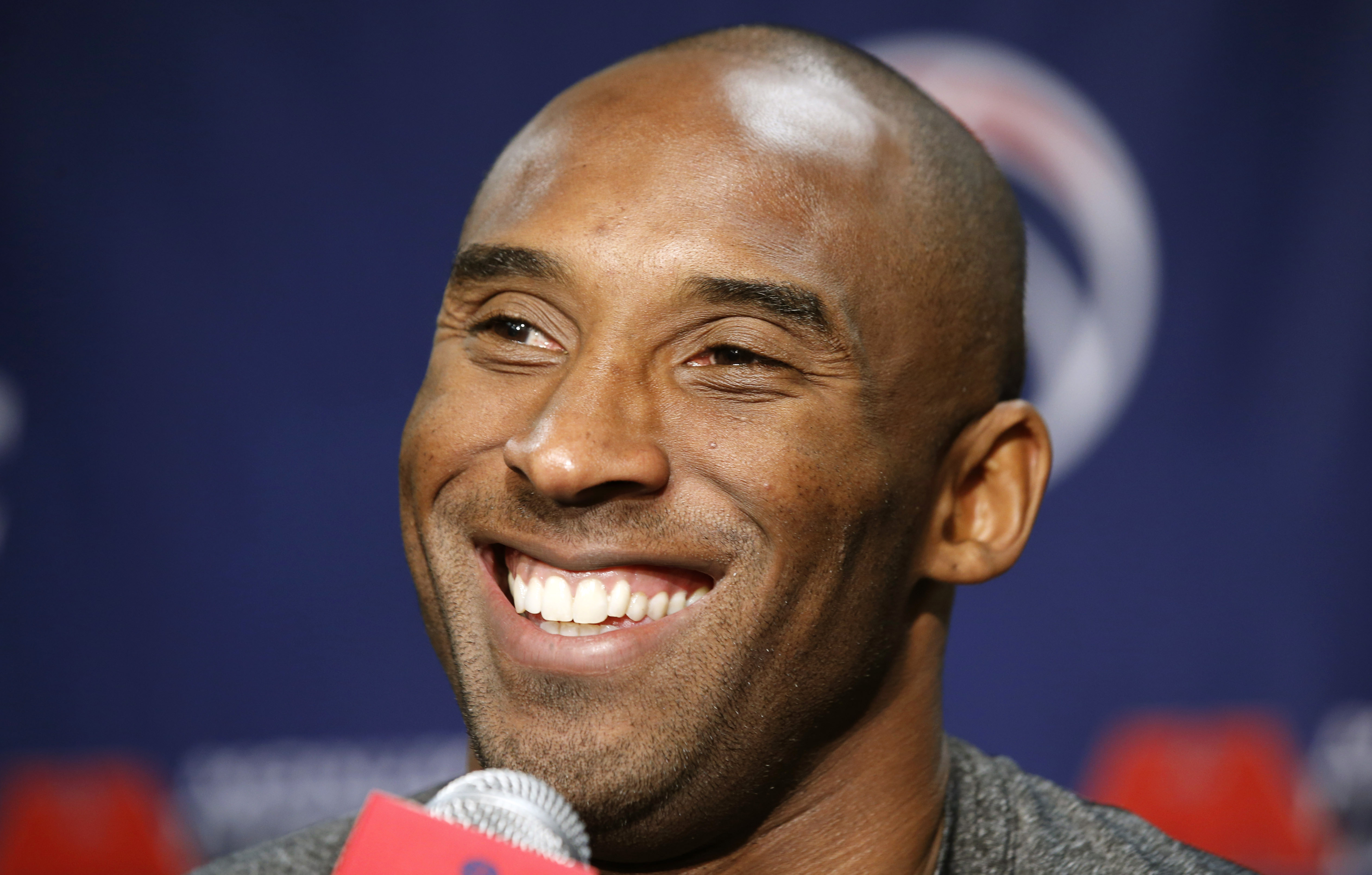 Petition to change NBA logo to honor Kobe Bryant earns more than 2