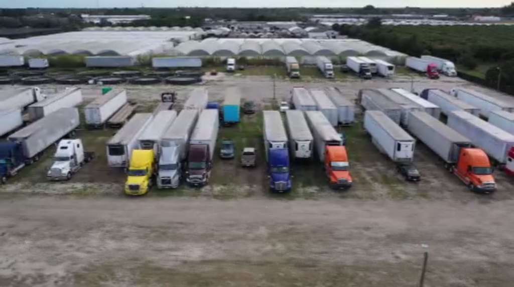 Disturbing The Peace Redlands Residents Upset As Semi Trucks Continue To Illegally Park On Private Property Wsvn 7news Miami News Weather Sports Fort Lauderdale