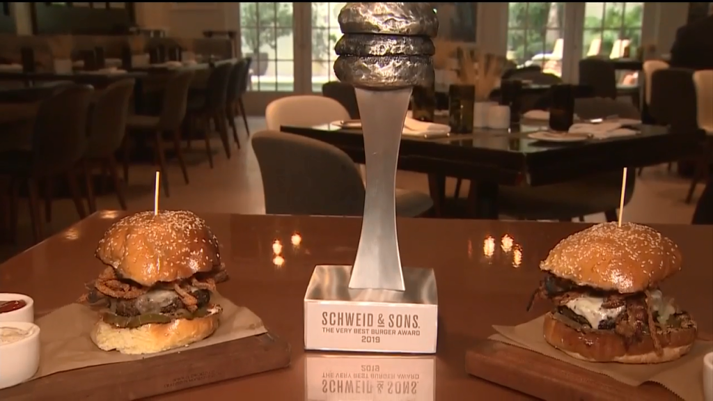 SoBe WFF’s annual Burger Bash brings out unique burgers for judges