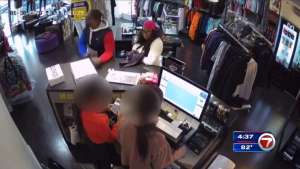 Woman steals wallet, commits credit card fraud in Fort Lauderdale stores - WSVN 7News | Miami News, Weather, Sports | Fort Lauderdale