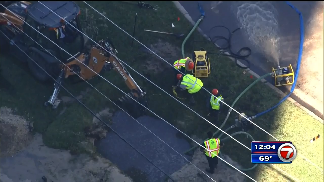 Crews repair water main break in Fort Lauderdale Beach WSVN 7News