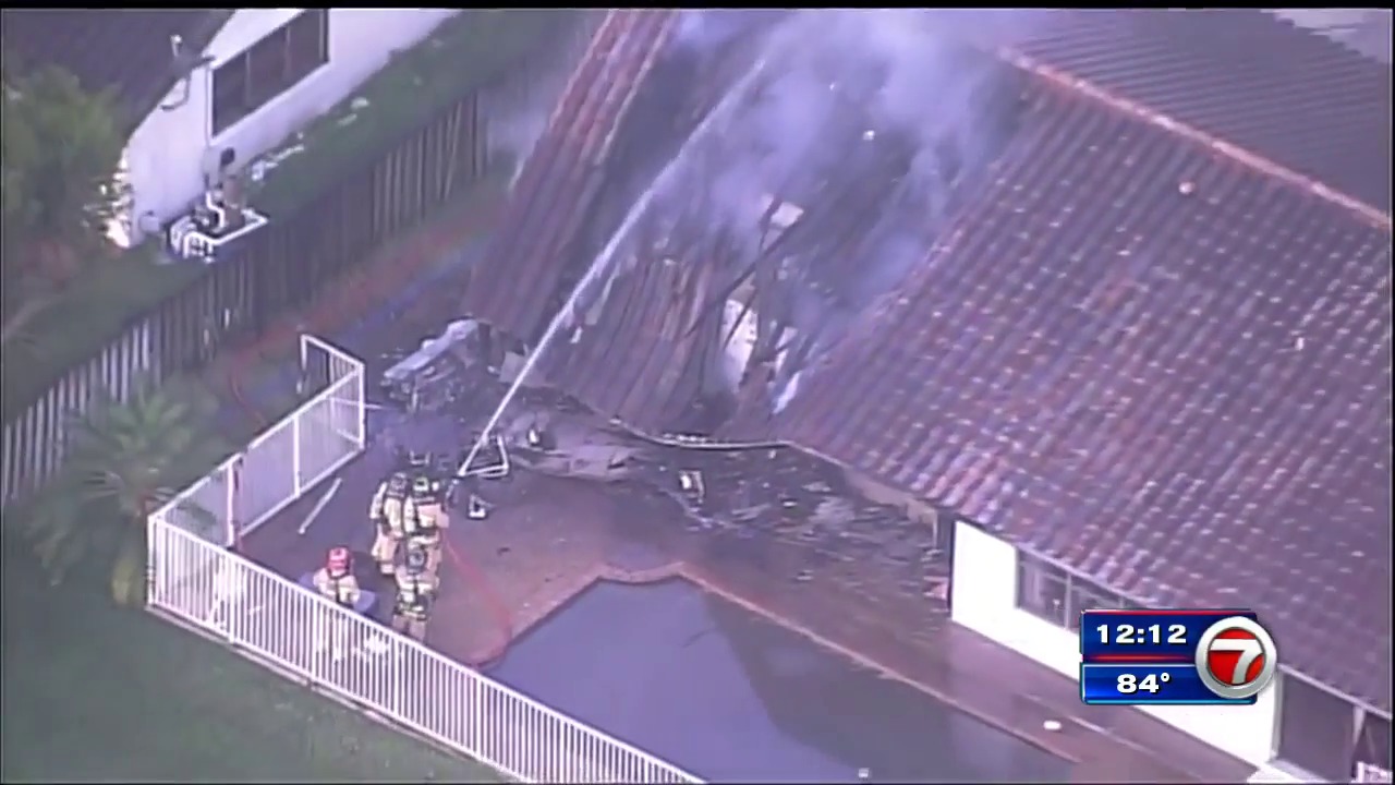 Firefighters extinguish house fire in Davie; family displaced WSVN