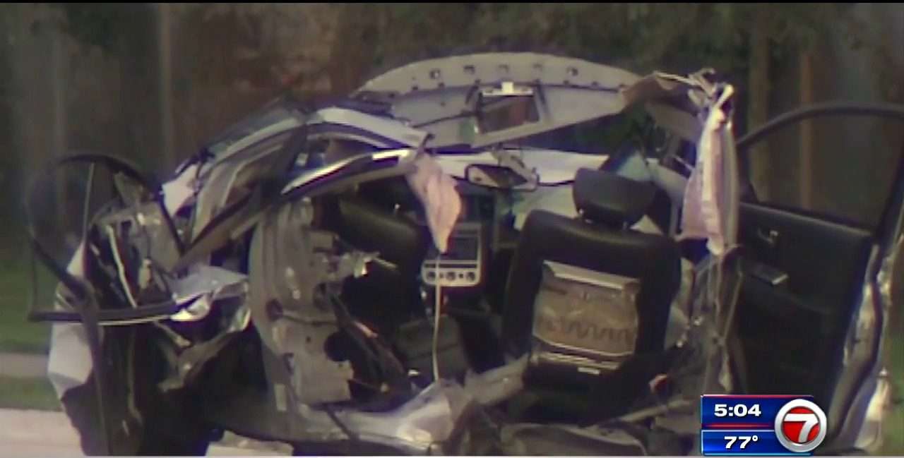 Rollerblader killed, 2 transported after car crashes into tree in ...