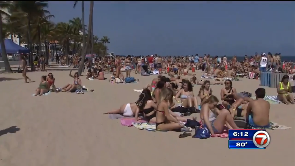 Thousands flock to MiamiDade, Broward beaches as spring break begins